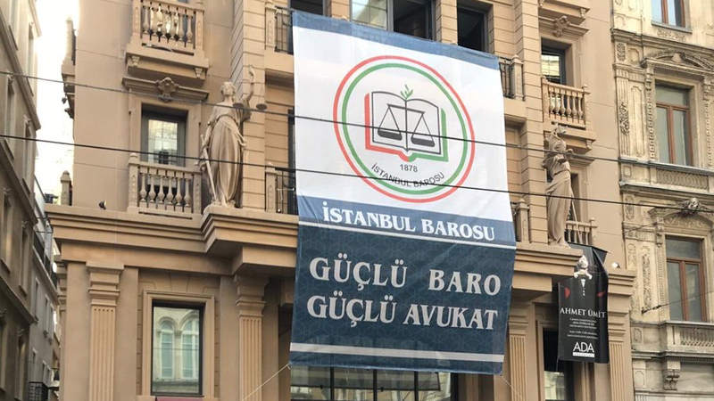 İstanbul Barosu, valiliğin "alkol genelgesi" için yürütmeyi durdurma ve iptal davası açtı: Özel hayata ve hayat haline müdahale, Anayasa ve AİHS'ne karşıt