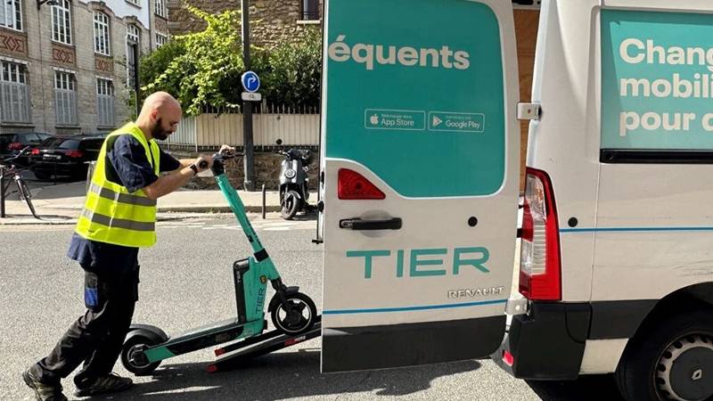 Referandumda halkın yüzde 90'ı "yasaklansın" demişti; Paris'teki son scooter da kaldırıldı