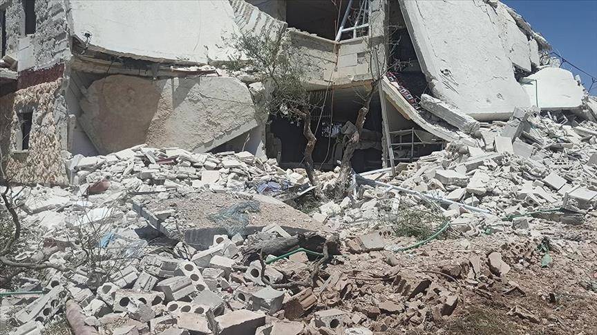 Suriye ordusunun İdlib'e düzenlediği hücumda 1 bebek öldü, 4 sivil yaralandı