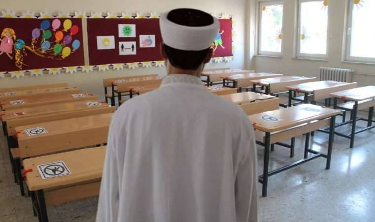 Ulusal Eğitim Bakanı, ÇEDES Projesi’nin “okul dışı bir kulüp” olduğunu savundu