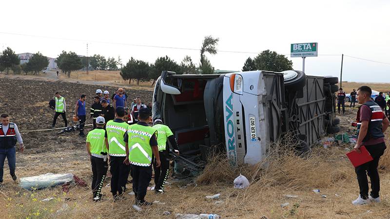 Amasya'da otobüs devrildi; 5 meyyit, 30 yaralı