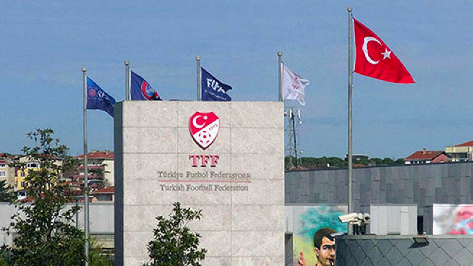 Atatürk Olimpiyat Stadı'nın bakımını yapan firmanın kontratı feshediliyor