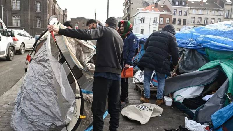 Belçika Danıştayı ‘bekar erkek sığınmacı alınmaması’ kararını iptal etti, hükümet geri adım atmayacağını açıkladı