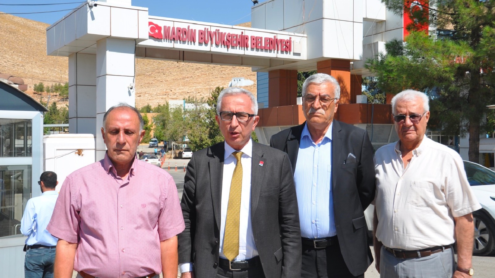 CHP Vilayet ve İlçe örgütleri, Mardin’de kayyum atanan belediyelerin hesap cetvellerini talep etti