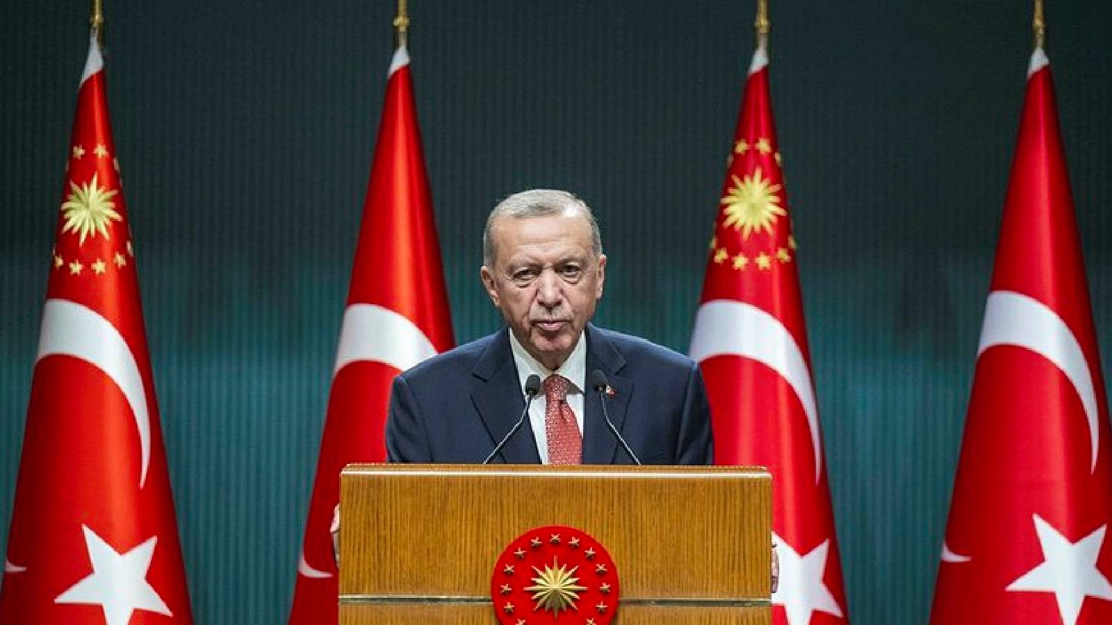Erdoğan'dan kabine sonrası açıklamalar: Orta Vadeli Programın tamamlayıcısı niteliğindeki 14. Kalkınma Programını yakında sunacağız