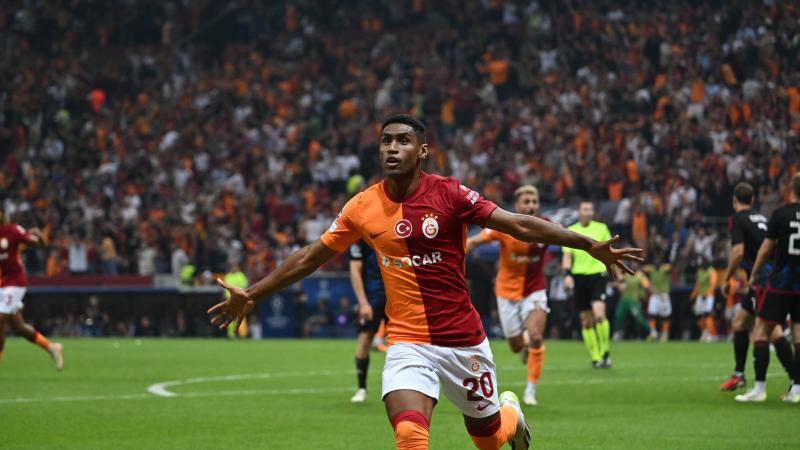 Galatasaraylı Tete, UEFA Şampiyonlar Ligi'nde haftanın 11'ine seçildi