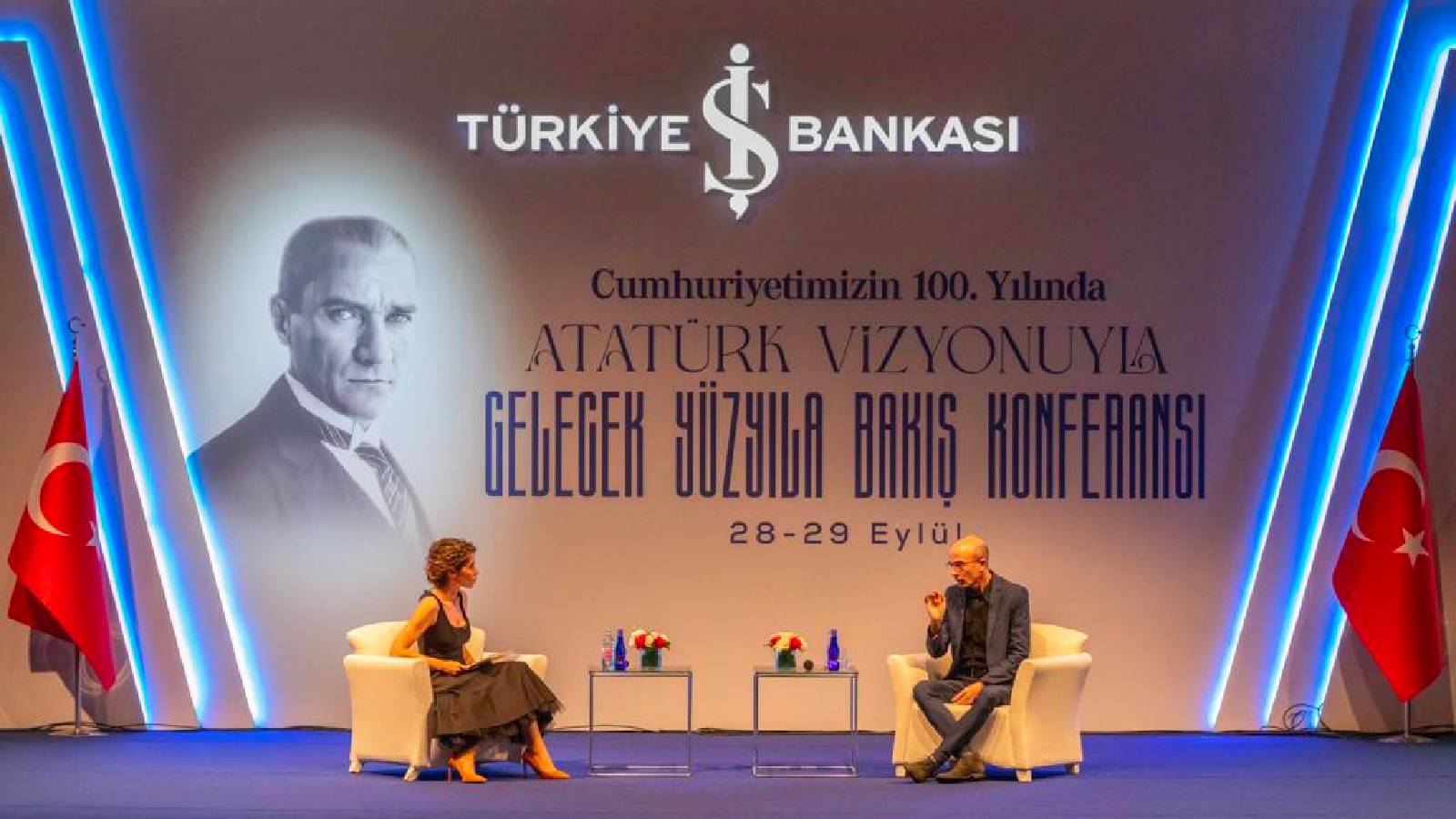 Harari, Atatürk Vizyonuyla Gelecek Yüzyıla Bakış konferansında: Atatürk eskiye bakmadı ve gelecek için bir vizyon oluşturdu, bu ruha artık de gereksinimimiz var