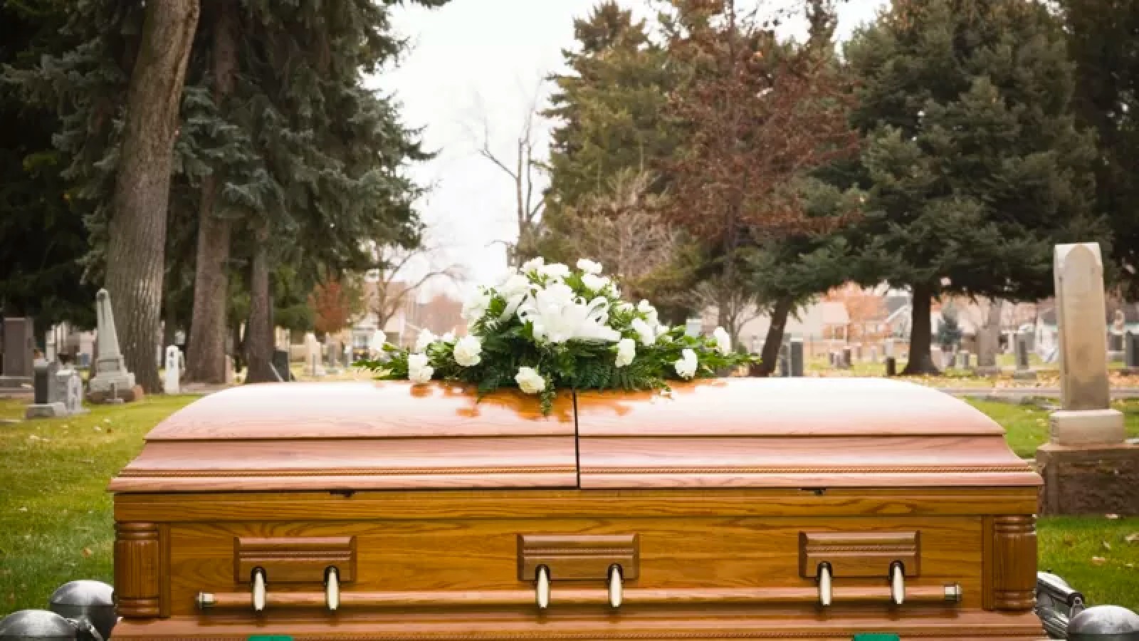 Hollanda’da cenazeleri karıştıran şirket, yanlış tabuta veda eden aileye tazminat ödeyecek