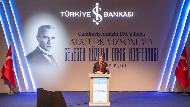İş Bankası’nın Memleketler arası Atatürk Konferansı devam ediyor