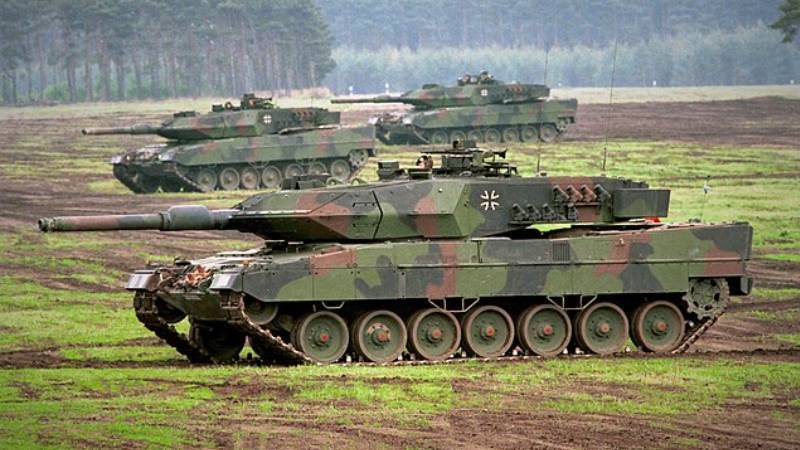 İsviçre, Leopard 2 tanklarının Almanya'ya satışını 'Ukrayna'ya gönderilmemesi şartıyla' onayladı
