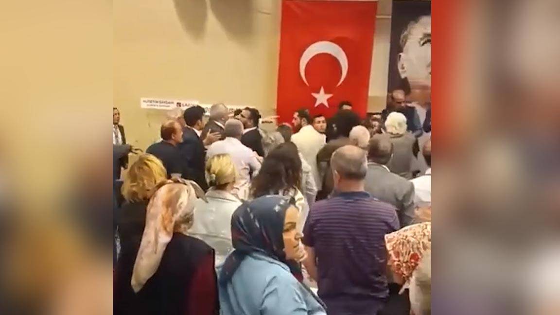 İzmir'den sonra bir arbede da CHP Konya Vilayet Kongresi'nde çıktı