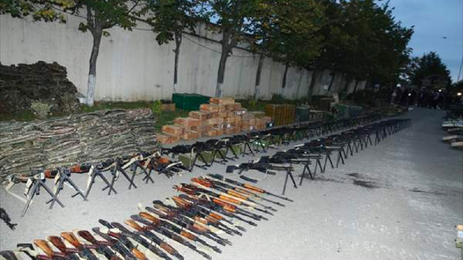 Karabağ'da son 3 günde el konulan silah ve mühimmatın listesi açıklandı