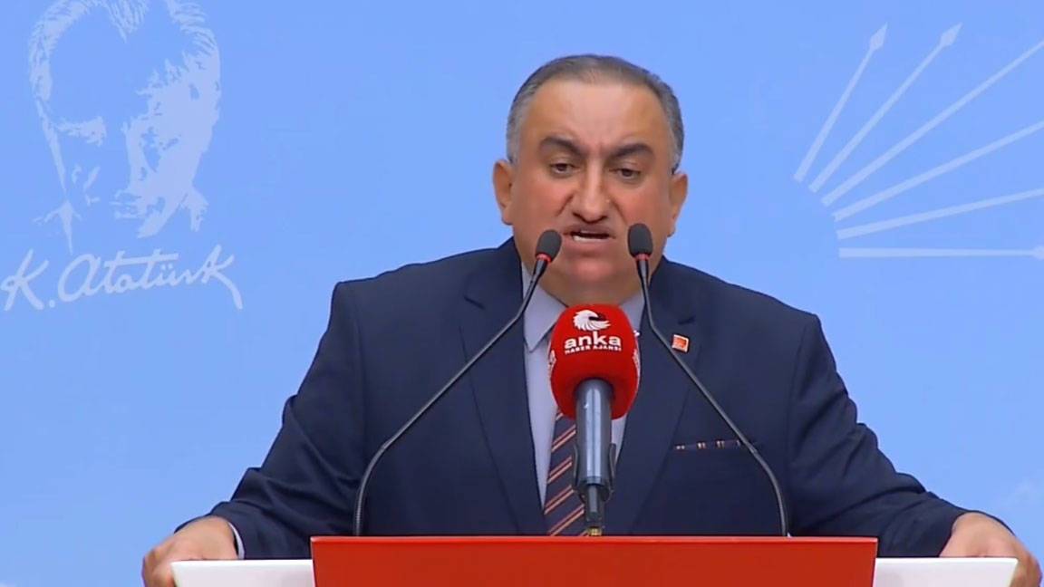 Ünal Karahasan, CHP Genel Başkanlığı'na adaylığını açıkladı