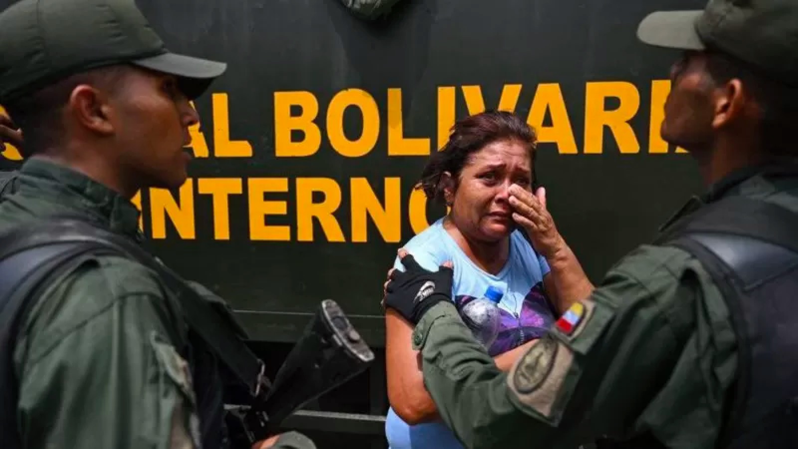 Venezuela'da çetenin yönettiği cezaevine 11 bin askerle operasyon